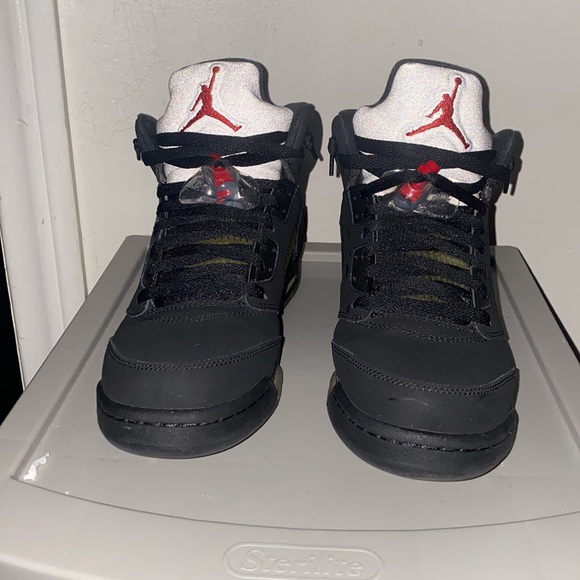 Jordans black retro 5/ size 7y. OFFER$ WELCOME - Picture 3 of 7